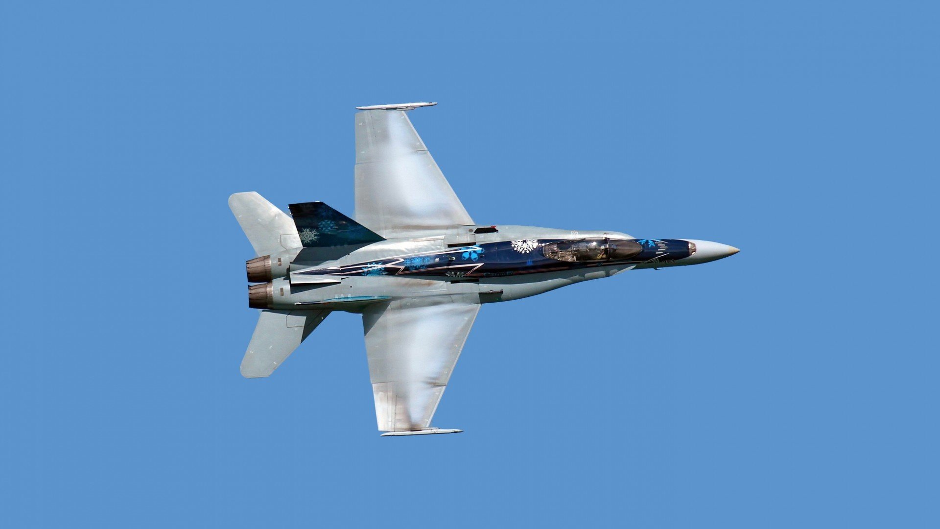 雷火电竞亚洲先驱-赛道与绿茵，极速夜的双重奏